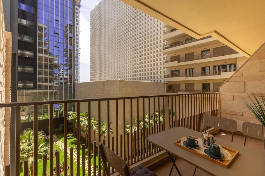 Luxe, Confort Casa Finance Terrasse Parking Apartment